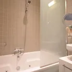 Canal Apartment *